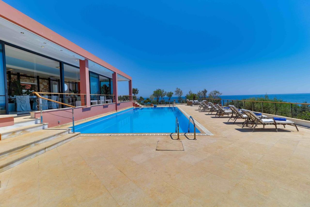 Black Diamond Beachfront Pool Villa Pasithea In Sounio, Athens Cap Cap Sounion Extérieur photo